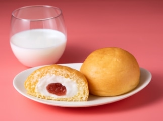 ミガキイチゴのくりーむパン